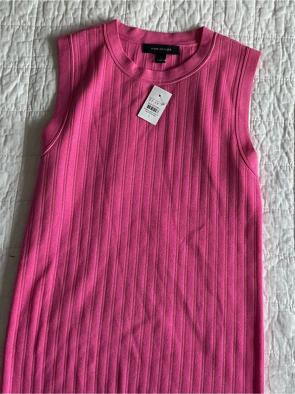Ann Taylor Hot Pink Ribbed Sleeveless Tank top Sz Small